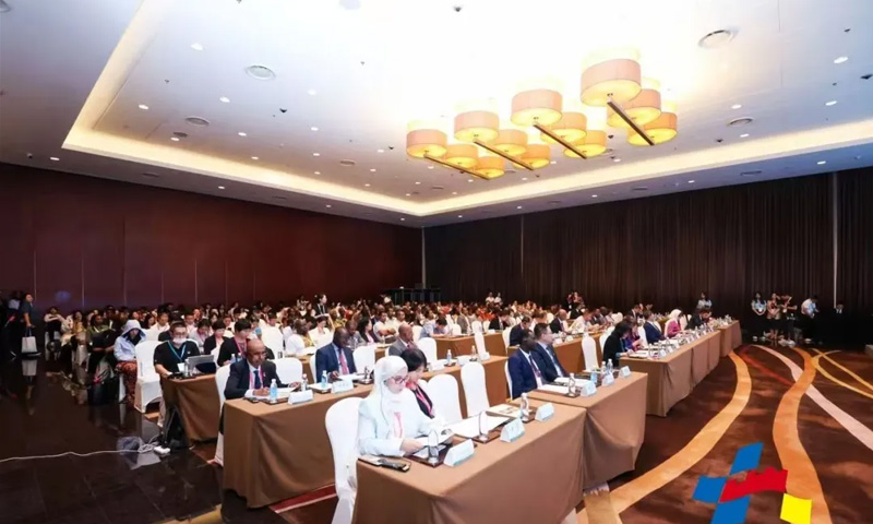 唯精医疗携国产手术机器人亮相China-Hospeq2025，中国技术正在成为世界标准